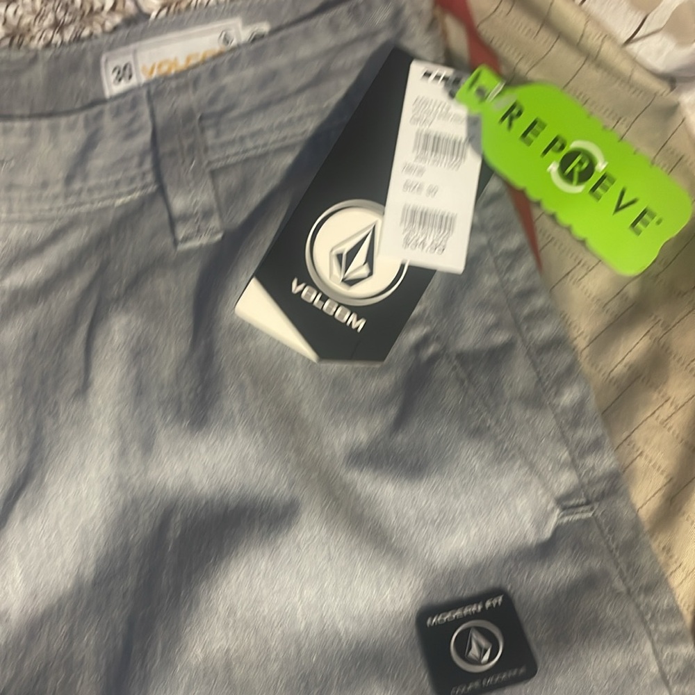 Volcom - Picture 2 of 3